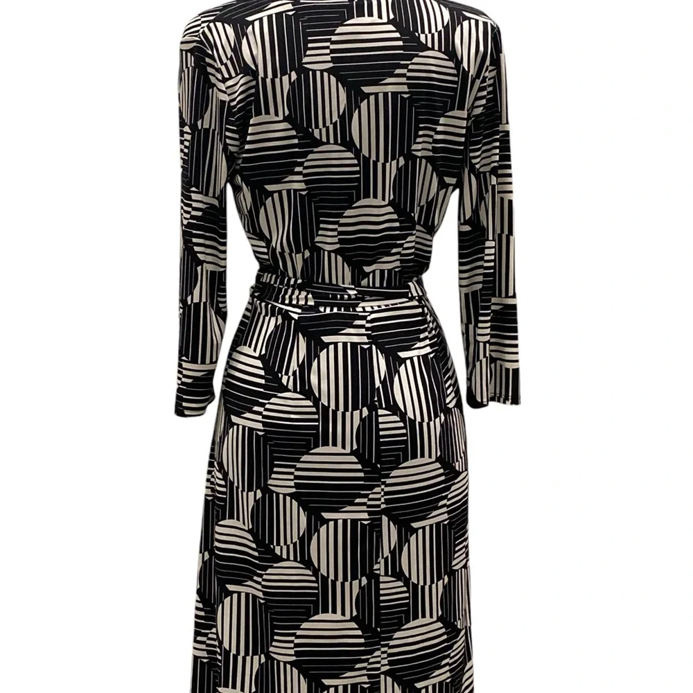 Liz Claiborne Black White Geometric V Neck Dress with Belt - NEW Size M